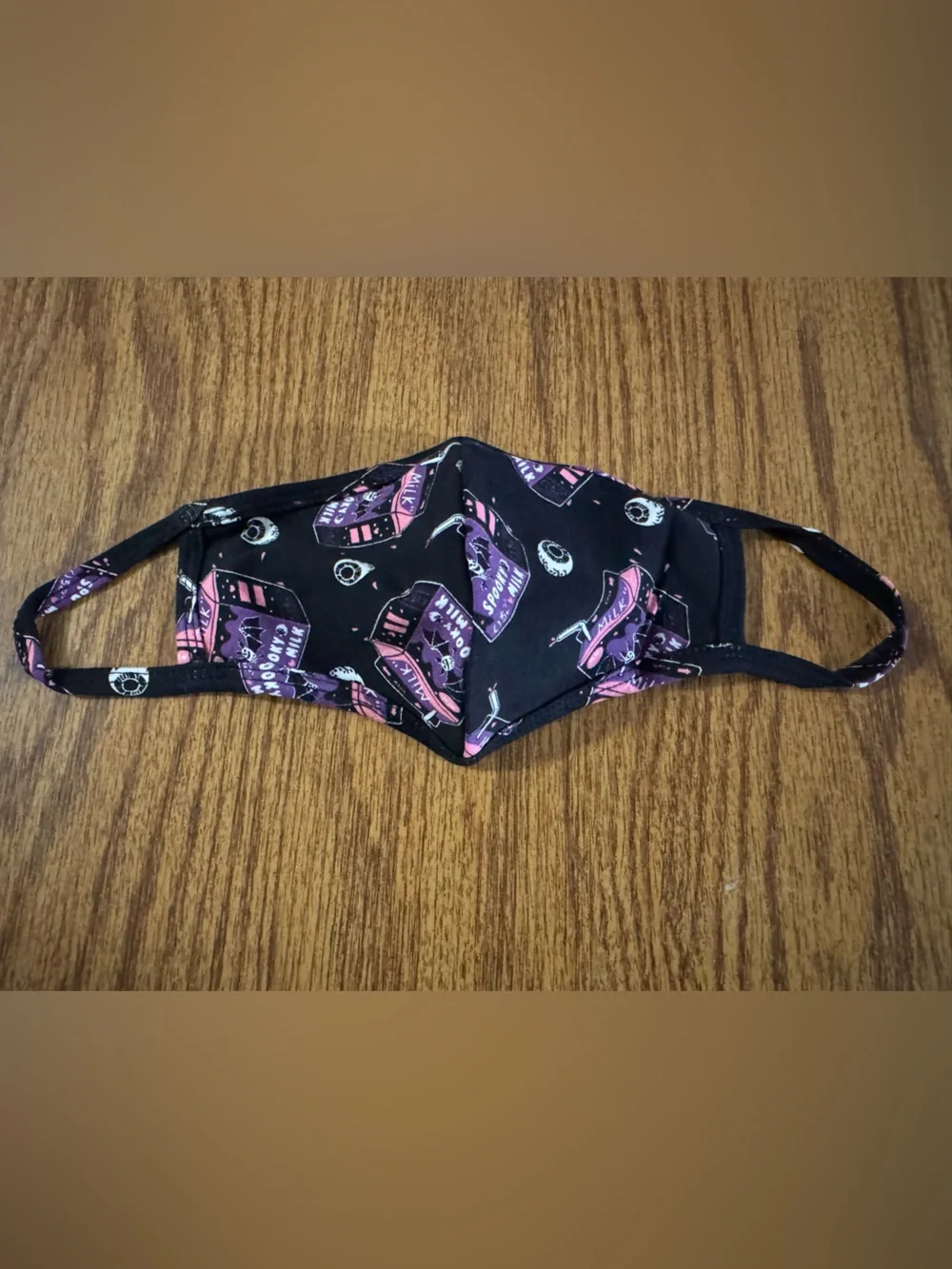 Hot Topic Spooky Milk Print Face Mask